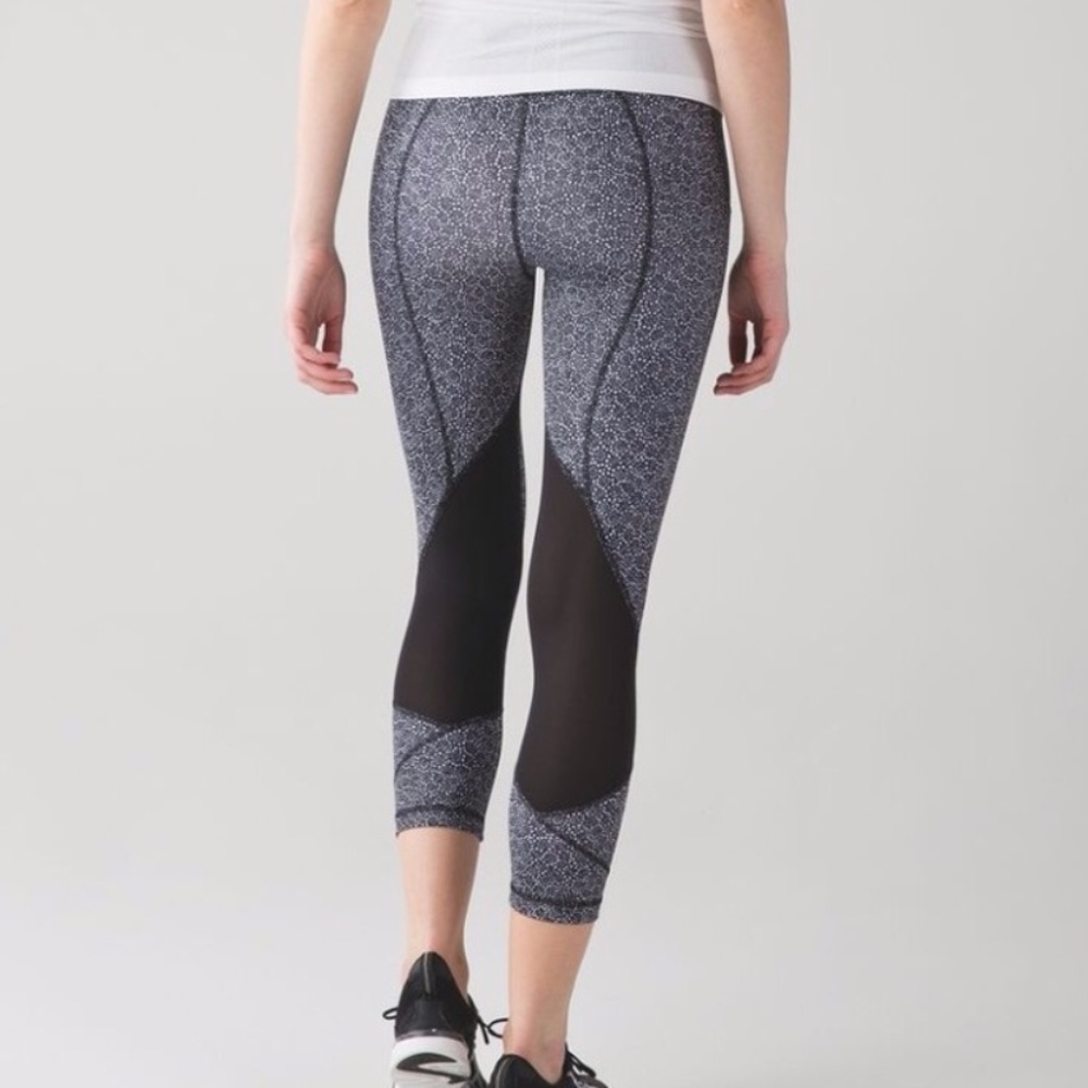 Lululemon Pace Rival Crop Freckle Flower